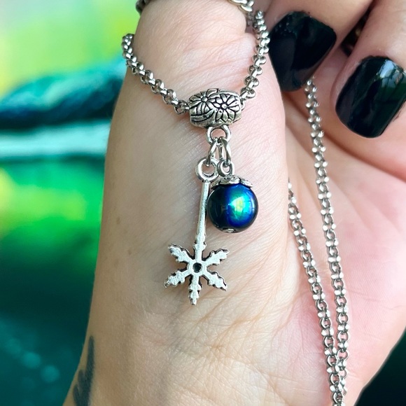 π΄ SALE ! red dot items are 2 for $25 . Bundle more than 3 and its $10 each π - Picture 8 of 10